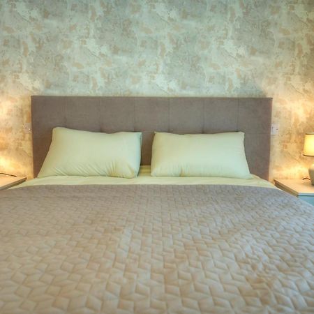 Fort Cambridge Apartments Sliema Exteriör bild