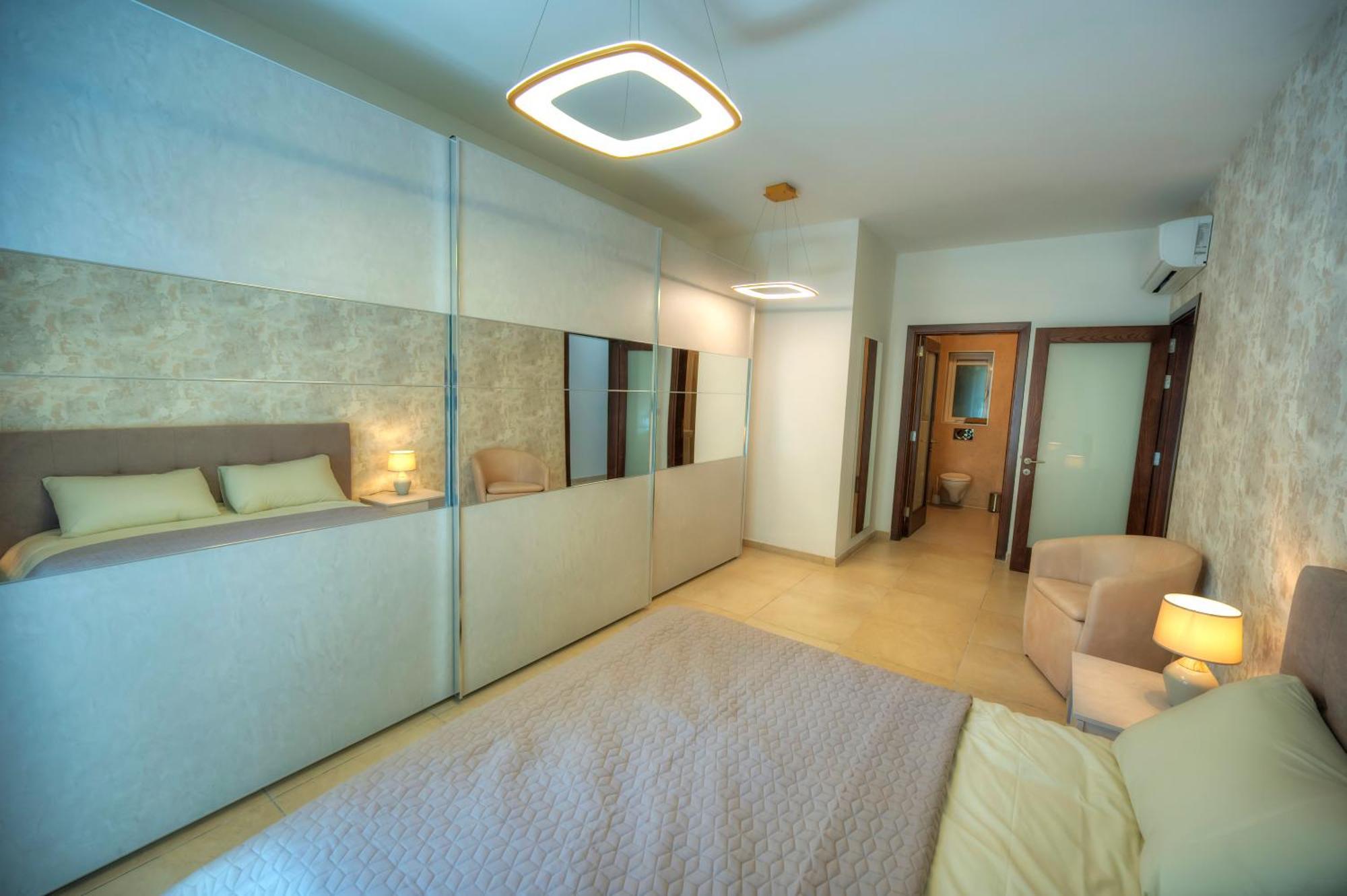 Fort Cambridge Apartments Sliema Exteriör bild