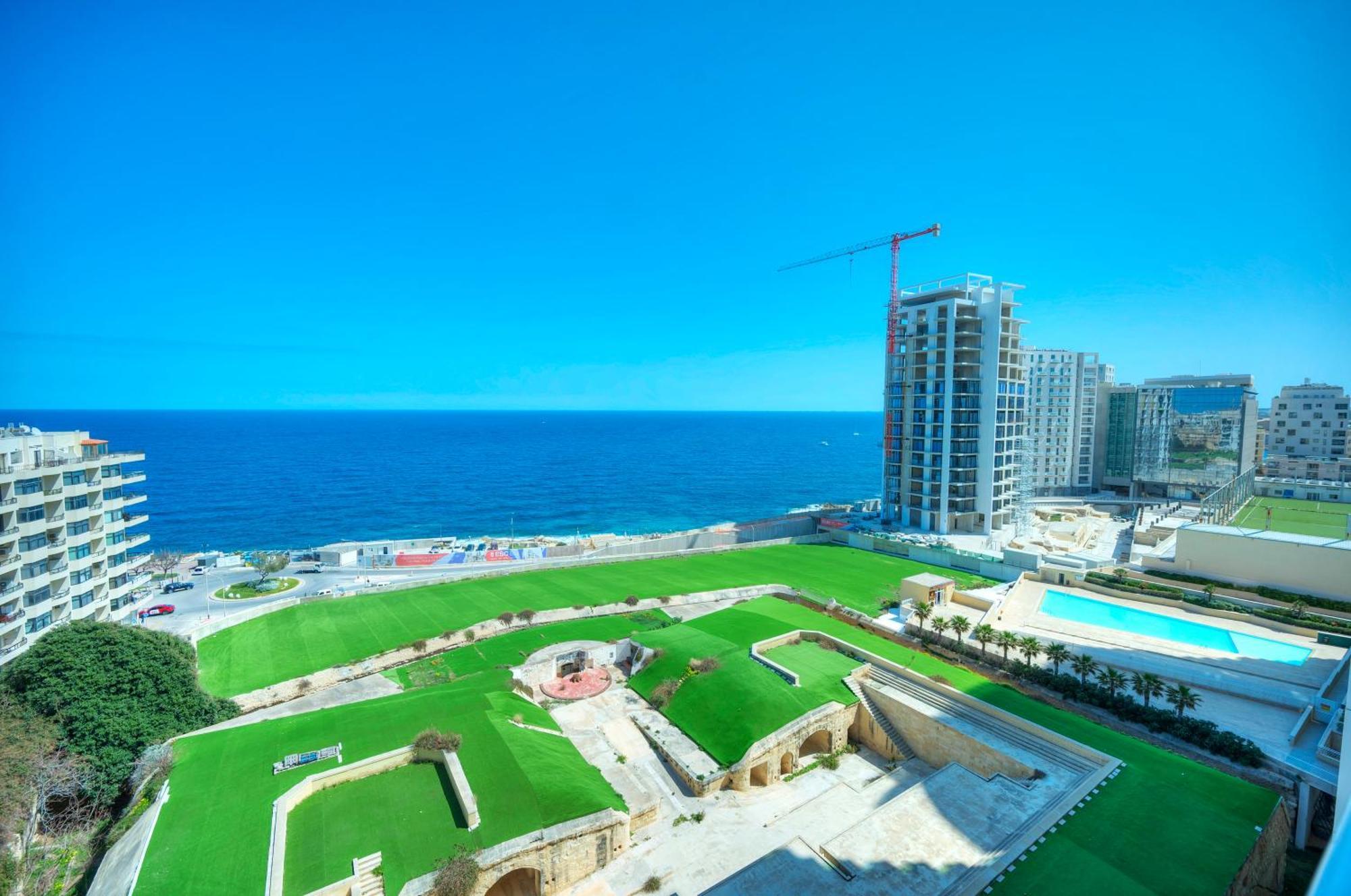 Fort Cambridge Apartments Sliema Exteriör bild