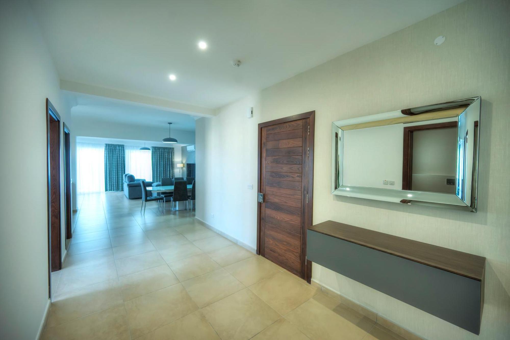 Fort Cambridge Apartments Sliema Exteriör bild